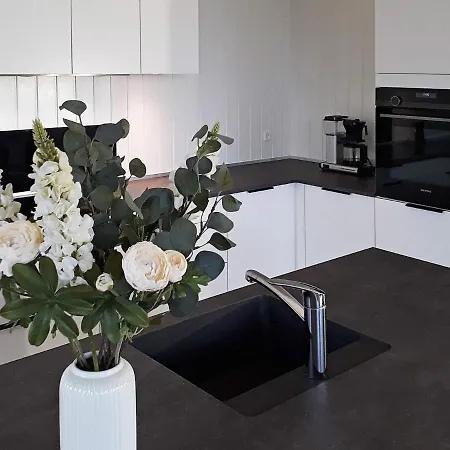 8 Person In Sydals *